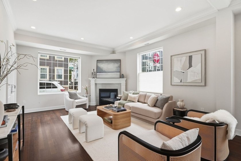 Spanning an impressive 1,879 sqft, this oversized bi-level - Beach Condo for sale in Boston, Massachusetts on Beachhouse.com