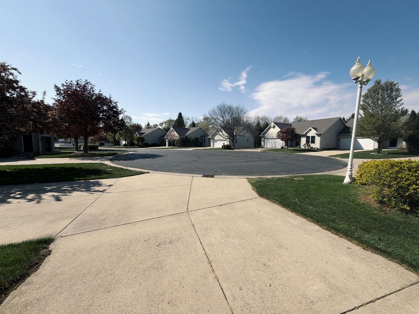 Welcome to 1440 Woodlawn Commons in the heart of Grand Haven! - Beach Condo for sale in Grand Haven, Michigan on Beachhouse.com