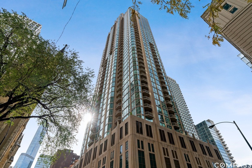 Discover sophisticated living in the heart of River North with - Beach Condo for sale in Chicago, Illinois on Beachhouse.com