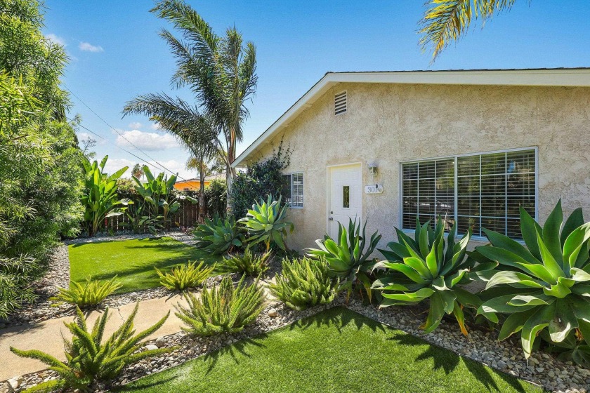 Feature-rich 3 bed/1 bath detached home w/ large manicured 6,250 - Beach Home for sale in Oceanside, California on Beachhouse.com