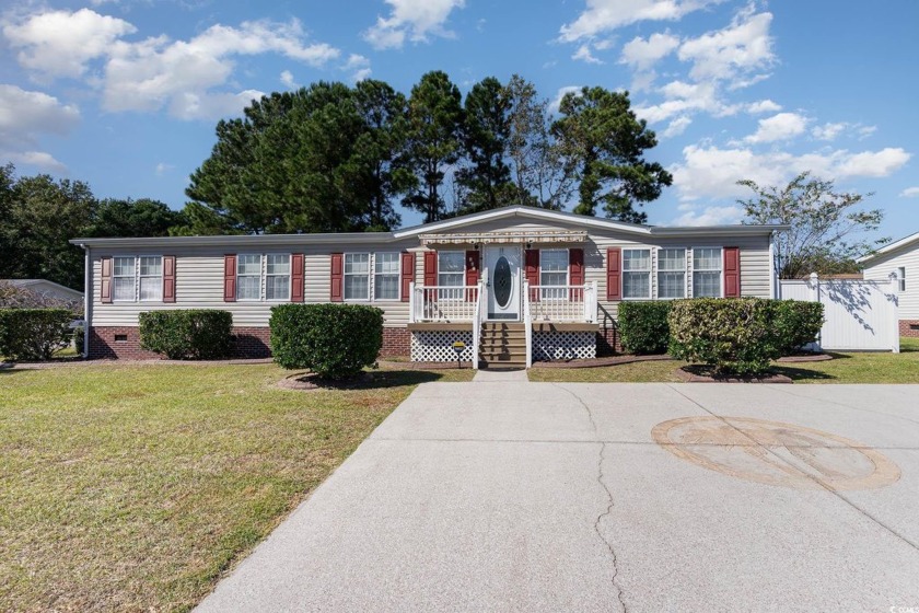 Welcome to this fully furnished 3-bedroom, 2-bathroom gem - Beach Home for sale in Murrells Inlet, South Carolina on Beachhouse.com