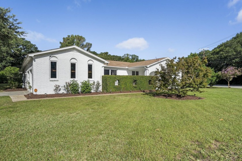 Welcome to this fabulously renovated TURN-KEY 3B/2Ba mid-century - Beach Home for sale in Charleston, South Carolina on Beachhouse.com