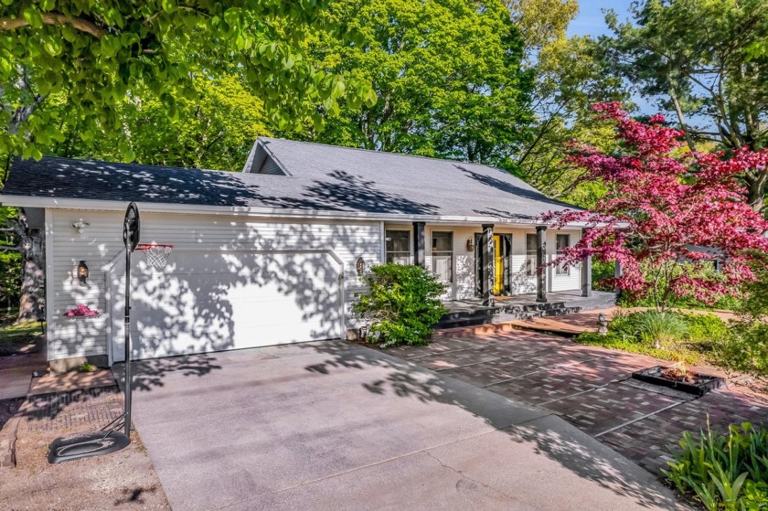 Welcome to 9180 Dicey Street - a spacious and charming 4-bedroom - Beach Home for sale in Montague, Michigan on Beachhouse.com