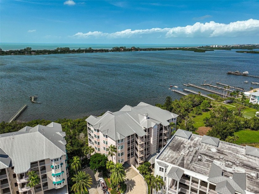 This beauty is a 3-3-3, 3 bedrooms, with 3 en suite full baths - Beach Condo for sale in Osprey, Florida on Beachhouse.com