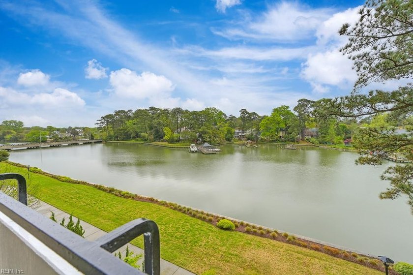 Rare corner unit with expansive views of the Lafayette River! 2 - Beach Condo for sale in Norfolk, Virginia on Beachhouse.com