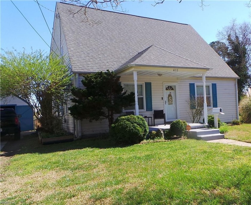Well maintained SF home, includes top floor addition with - Beach Home for sale in Norfolk, Virginia on Beachhouse.com