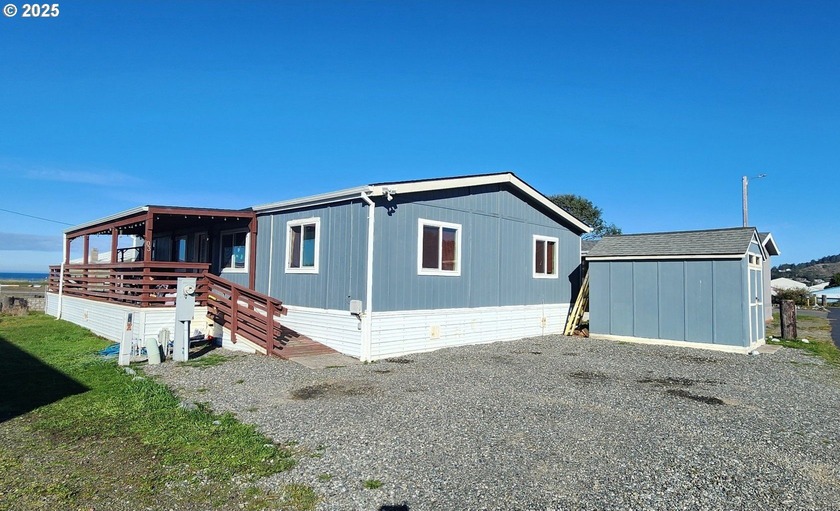 Beautifully updated double-wide manufactured home offering - Beach Home for sale in Gold Beach, Oregon on Beachhouse.com