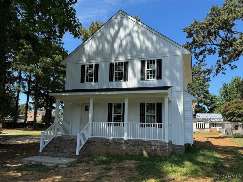 NEW CONSTRUCTION with approximate completion date of 10-10-2024 - Beach Home for sale in Tappahannock, Virginia on Beachhouse.com