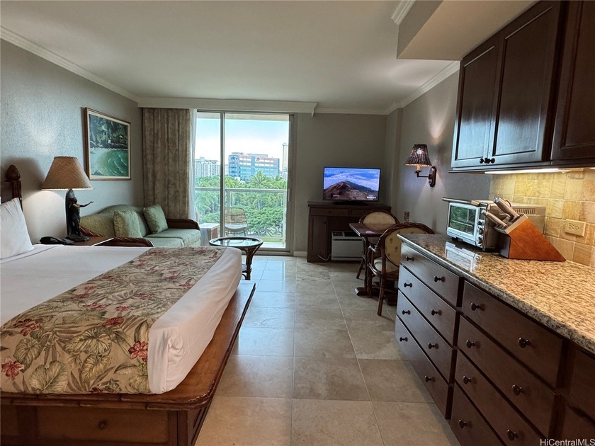 Experience Island Elegance at Luana Waikiki Hotel & Suites! - Beach Condo for sale in Honolulu, Hawaii on Beachhouse.com