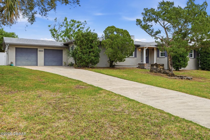 Welcome to your beachside retreat at 2203 S Peninsula Dr in - Beach Home for sale in Daytona Beach, Florida on Beachhouse.com