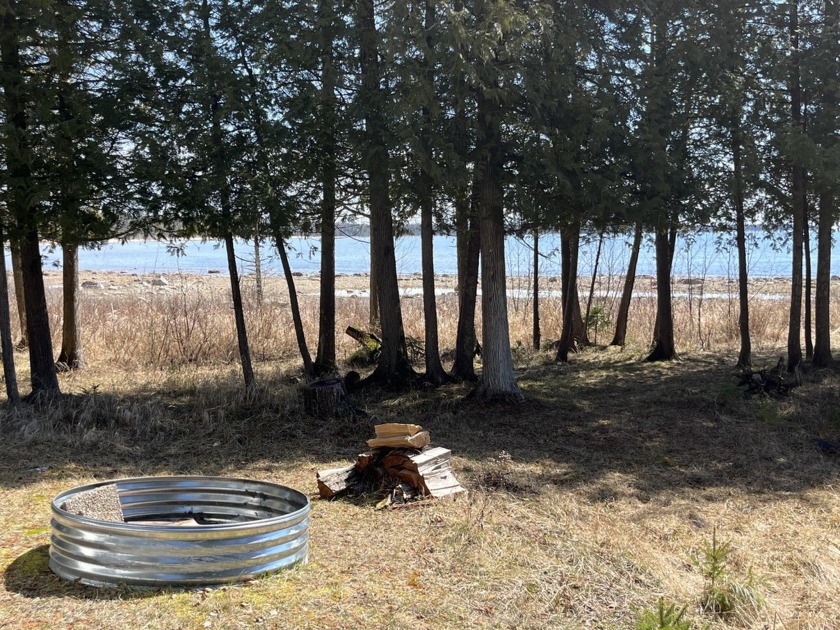 This beautiful 1.8 acres parcel has 350 feet of buildable Lake - Beach Lot for sale in Naubinway, Michigan on Beachhouse.com
