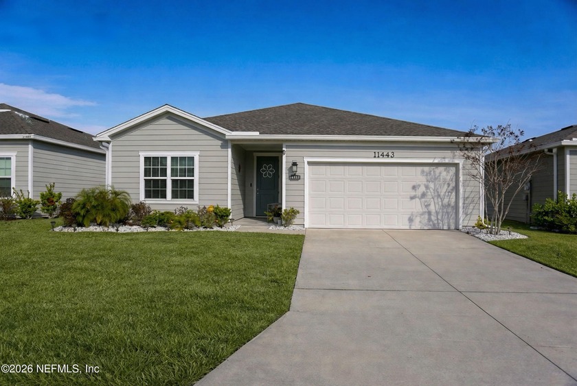 Expansive pond views and priced under $300K in Panther Creek - Beach Home for sale in Jacksonville, Florida on Beachhouse.com