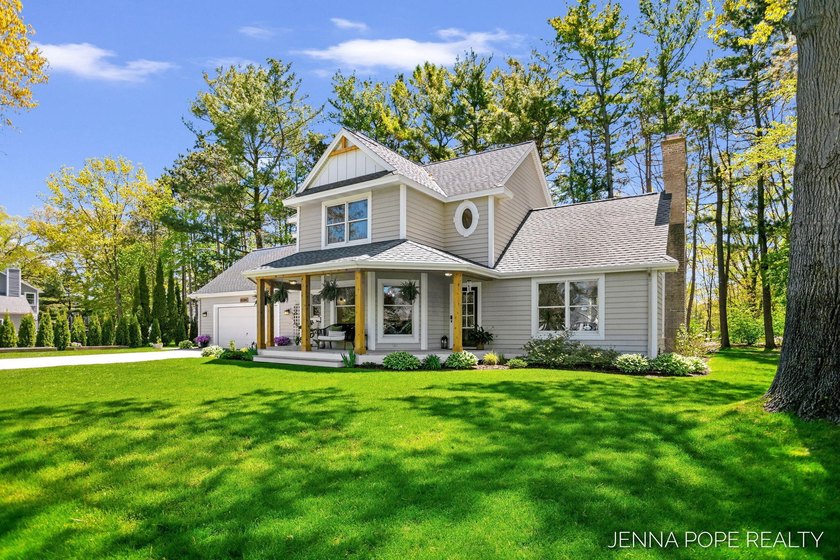 Feast your eyes on this stunning 4 bed, 3.5 bath Grand Haven - Beach Home for sale in Grand Haven, Michigan on Beachhouse.com