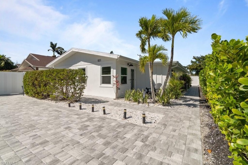 Beautifully renovated and meticulously maintained duplex in - Beach Townhome/Townhouse for sale in Naples, Florida on Beachhouse.com