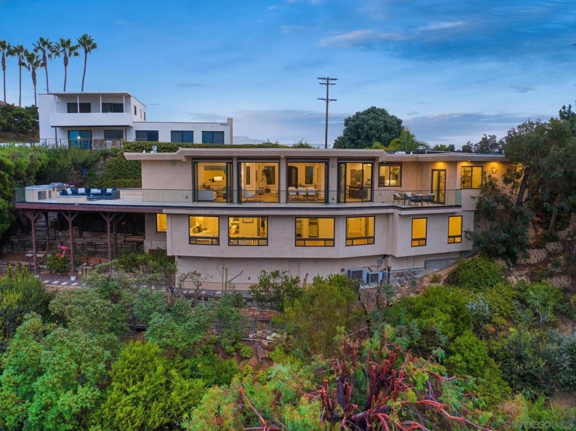 An architectural masterpiece in a class of its own, this estate - Beach Home for sale in La Jolla, California on Beachhouse.com