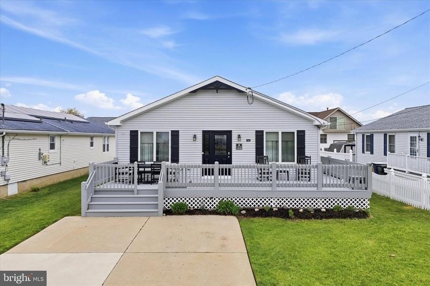 Welcome to your perfect Beach retreat! This beautifully - Beach Home for sale in Brigantine, New Jersey on Beachhouse.com