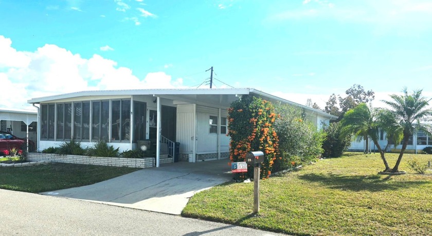 Welcome to 39 7th Street - Large, bright, beautiful, and - Beach Home for sale in Nokomis, Florida on Beachhouse.com