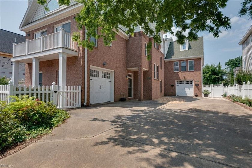 This is a fantastic opportunity to own at the North End and is - Beach Condo for sale in Virginia Beach, Virginia on Beachhouse.com