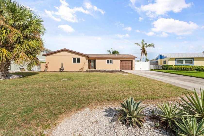 Welcome to your slice of paradise!  Nestled in Tierra Ciega Bay - Beach Home for sale in Palmetto, Florida on Beachhouse.com