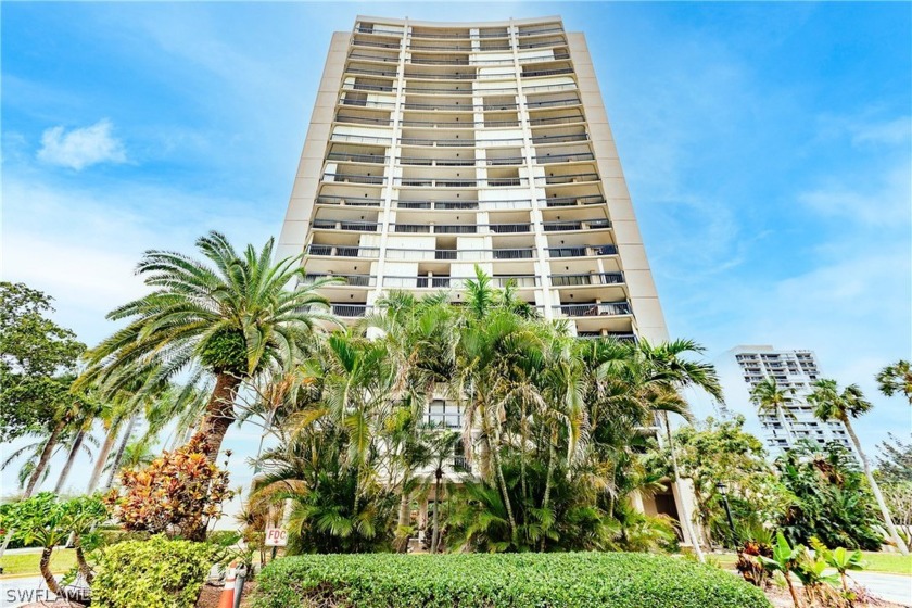 Your oasis awaits in this beautiful 2-bed, 2-bath condo with - Beach Condo for sale in West Palm Beach, Florida on Beachhouse.com