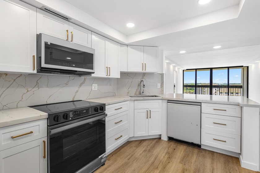 Experience luxury living at The Lincoln Tower in the heart of - Beach Condo for sale in West Palm Beach, Florida on Beachhouse.com