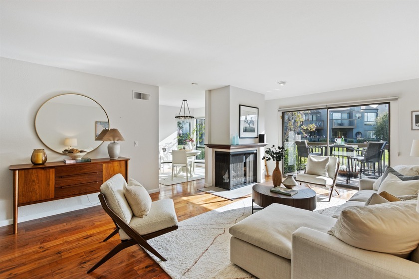 Enjoy the ease of condo living with the feel of a single-family - Beach Condo for sale in Alameda, California on Beachhouse.com