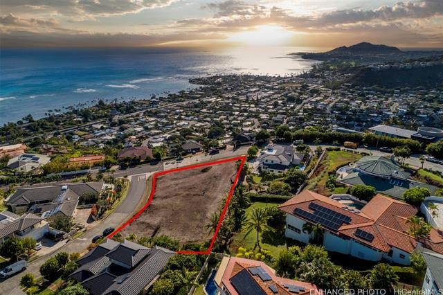 Don't miss this chance to own one of the largest lots in Hawaii - Beach Lot for sale in Honolulu, Hawaii on Beachhouse.com