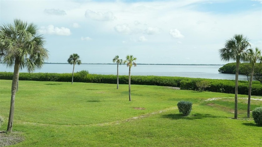 NO HURRICANE OR FLOOD DAMAGE!!! This beautifully updated Bay - Beach Condo for sale in Longboat Key, Florida on Beachhouse.com