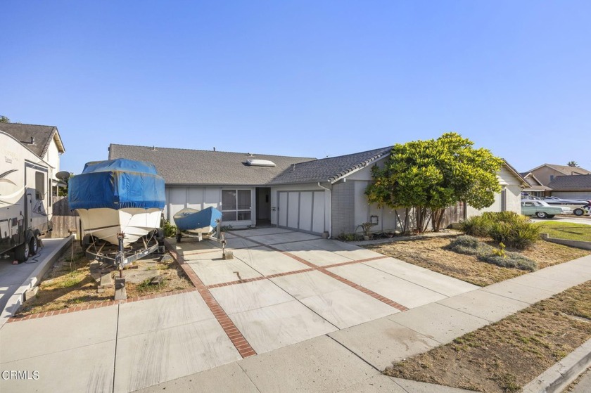 First time on the market in decades.  Bring your HGTV vistion to - Beach Home for sale in Ventura, California on Beachhouse.com