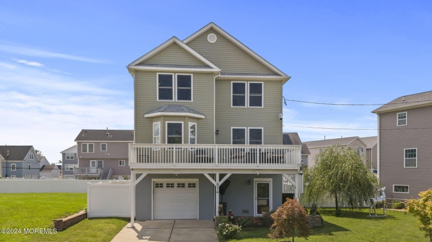 Are You Ready to Start Living Your Best Life?! Your Search Ends - Beach Home for sale in Union Beach, New Jersey on Beachhouse.com