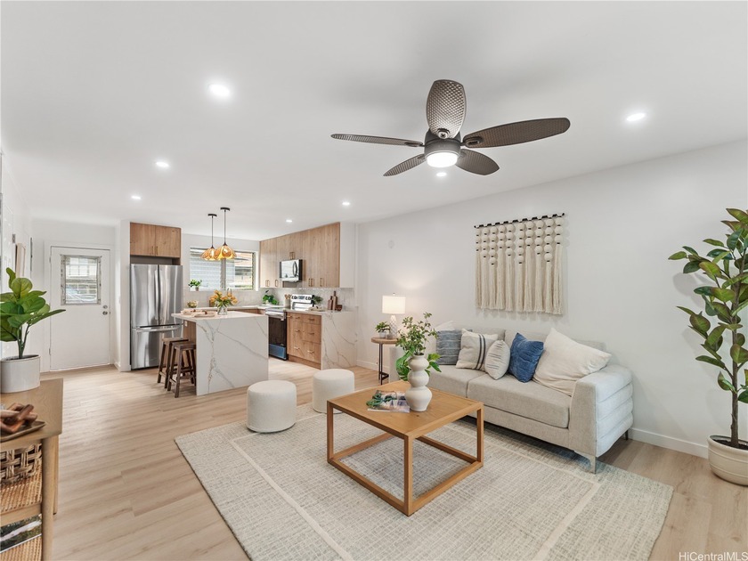 This beautifully renovated, pet-friendly townhome offers over 1 - Beach Condo for sale in Honolulu, Hawaii on Beachhouse.com