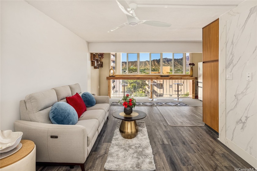 New listing! Enjoy the fresh island air and breathtaking views - Beach Condo for sale in Honolulu, Hawaii on Beachhouse.com