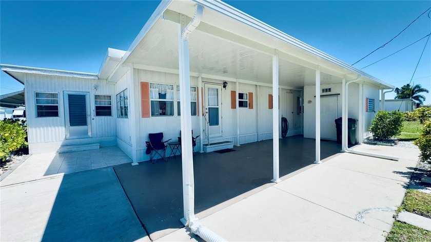 Cute as a button and fully furnished! Move-in ready, priced to - Beach Home for sale in North Port, Florida on Beachhouse.com