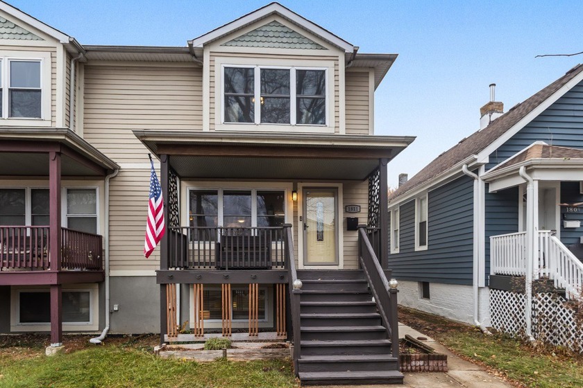 Stunning newer 3-Story Townhome Near Evanston Township High - Beach Townhome/Townhouse for sale in Evanston, Illinois on Beachhouse.com