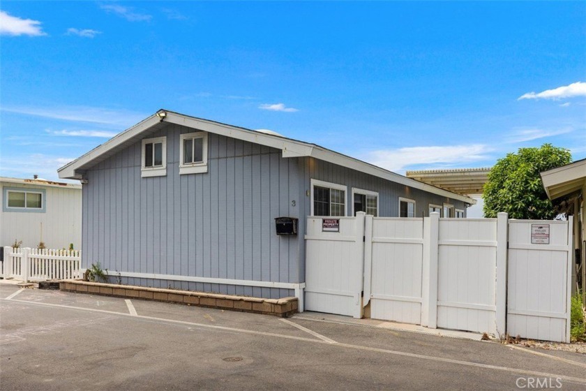 Upon arrival, you'll be captivated by the ocean's allure, with - Beach Home for sale in San Clemente, California on Beachhouse.com