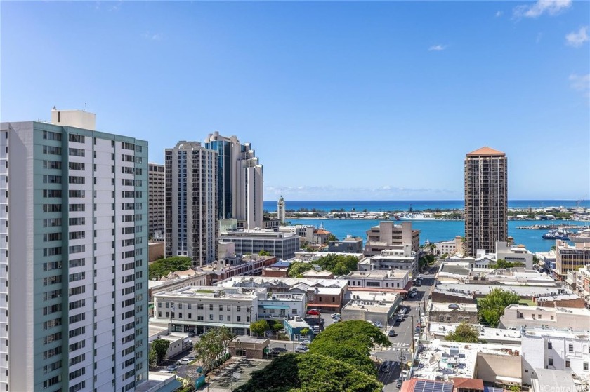 A must see turnkey 2 BD/2 BA/1 PARKING unit in Honolulu Tower - Beach Condo for sale in Honolulu, Hawaii on Beachhouse.com