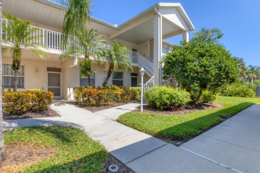 Bright and beautiful, PET friendly first floor end unit condo - Beach Condo for sale in Sarasota, Florida on Beachhouse.com