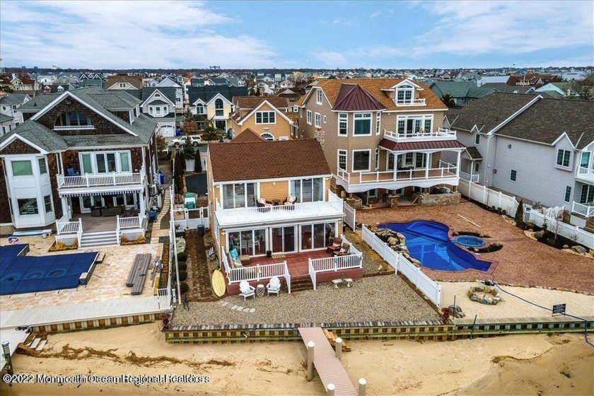 Gorgeous Riverfront Home w/ new dock , bulkhead & 15,000 lb lift - Beach Home for sale in Brick, New Jersey on Beachhouse.com