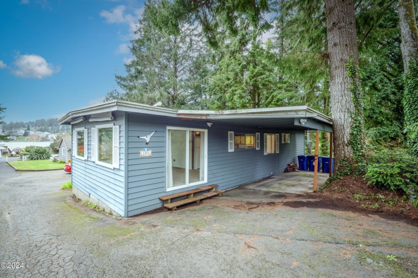 Seller is offering a $5,000 allowance for exterior paint or use - Beach Home for sale in Otis, Oregon on Beachhouse.com