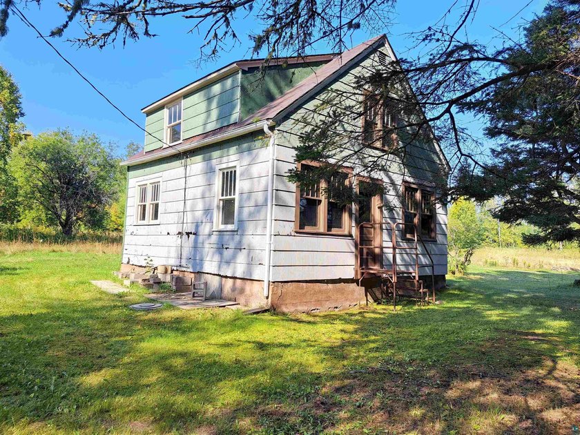 Million-dollar views for only $299,000!!! Location Location - Beach Home for sale in Hovland, Minnesota on Beachhouse.com