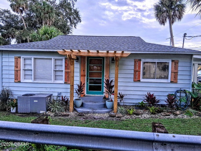Welcome to your waterfront paradise! This charming 3-bedroom, 1 - Beach Home for sale in Port Orange, Florida on Beachhouse.com