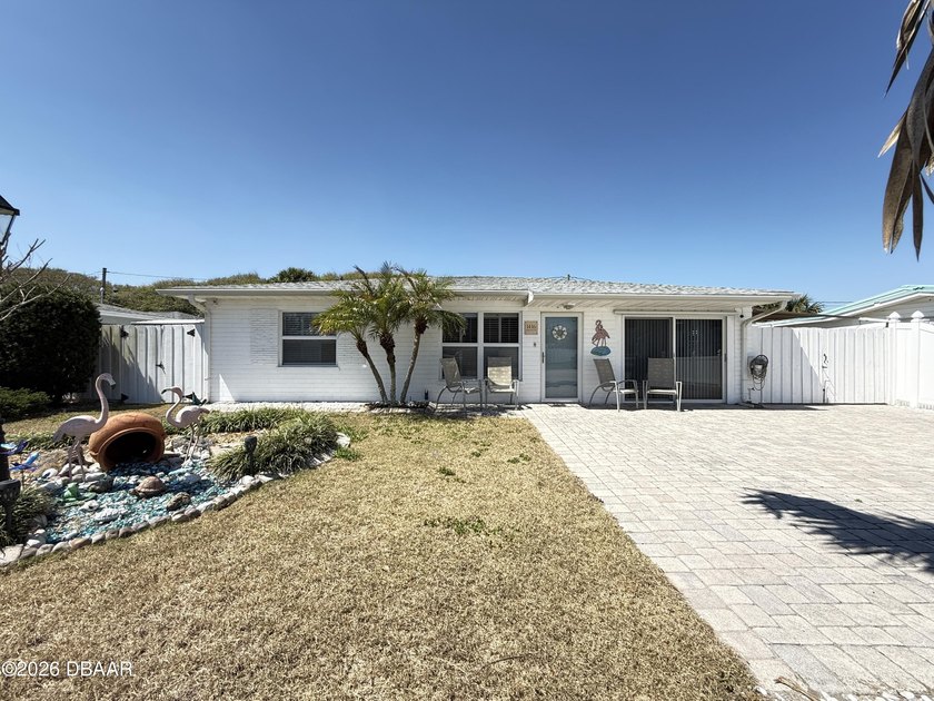 This 4Bd, 3Ba home with 2025 sq ft of living space is located - Beach Home for sale in New Smyrna Beach, Florida on Beachhouse.com
