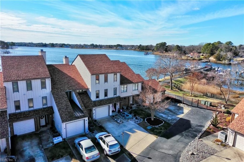 Million dollar views for less than half the price on the deep - Beach Home for sale in Portsmouth, Virginia on Beachhouse.com