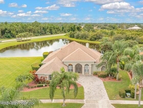 EXCEPTIONAL LOCATION!!! Oversized corner lot in WINGATE ESTATES - Beach Home for sale in Rockledge, Florida on Beachhouse.com