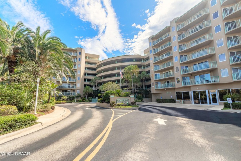 Welcome to your beachside paradise, with this 2 bedroom, 2 bath - Beach Condo for sale in Daytona Beach Shores, Florida on Beachhouse.com