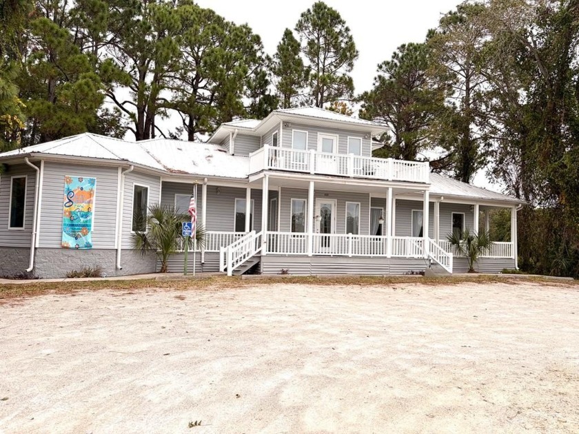 A spacious 2,745 sq. ftmercial building perfectly positioned - Beach Commercial for sale in Carabelle, Florida on Beachhouse.com