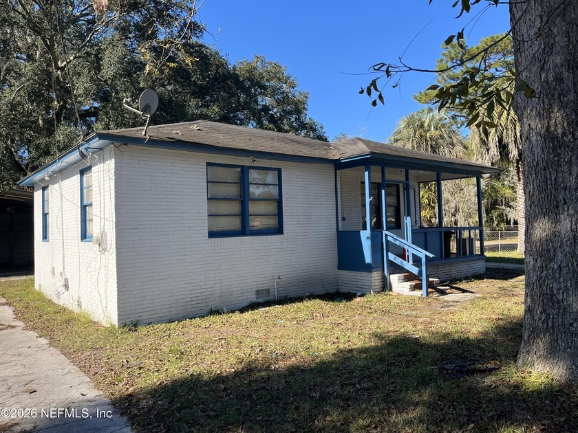 Extra large corner lot with detached concrete block 2 car garage - Beach Home for sale in Jacksonville, Florida on Beachhouse.com