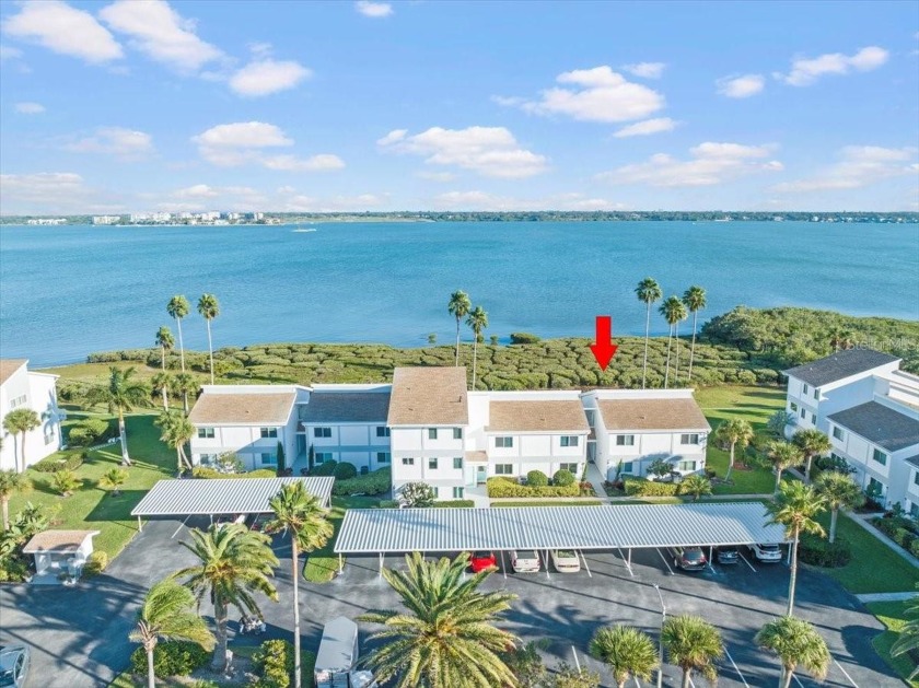 Sand Key Bayside Gardens II Updated, furnished and move in ready - Beach Condo for sale in Clearwater, Florida on Beachhouse.com