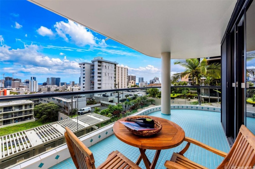 Don't miss out on this Great Deal! A 3 Bedroom spacious condo in - Beach Condo for sale in Honolulu, Hawaii on Beachhouse.com