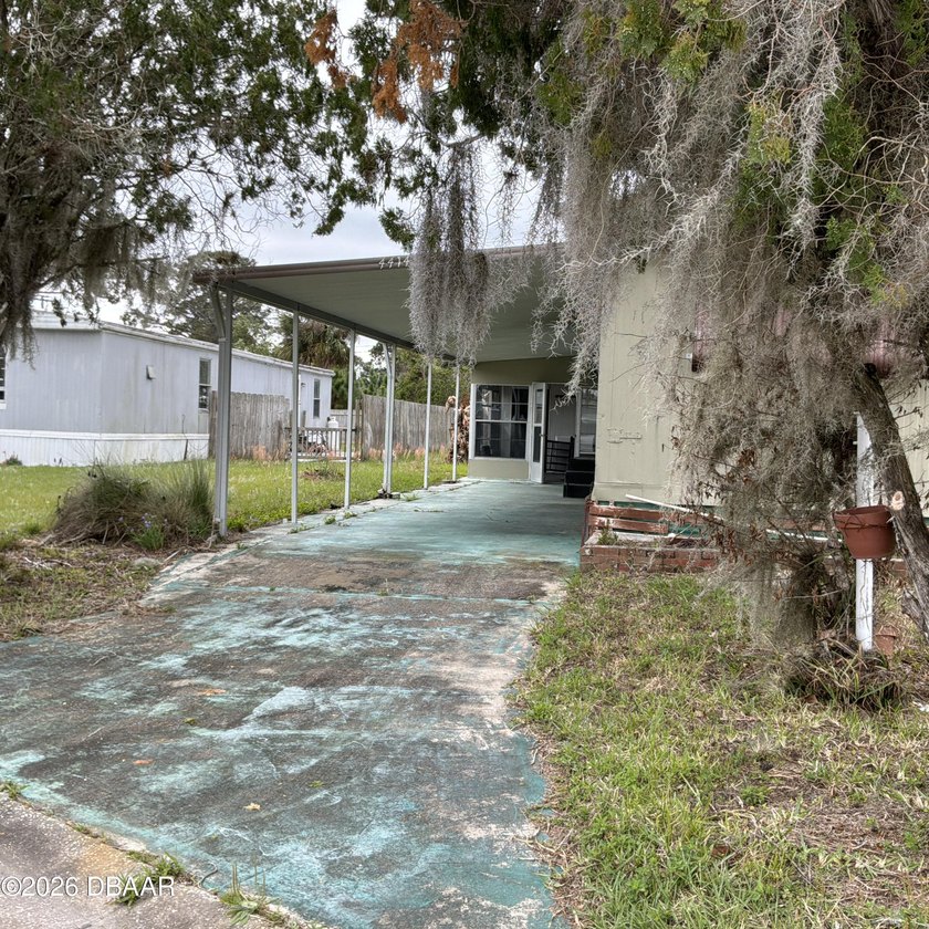 Home and property sold ''AS IS''. 2BR/2BA home, Fixer upper - Beach Home for sale in Edgewater, Florida on Beachhouse.com